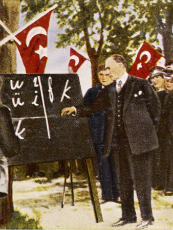 Kemel-ataturk-introduces-language-reform