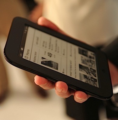 Nook-hands-on-at-show-on-stage-1306250301